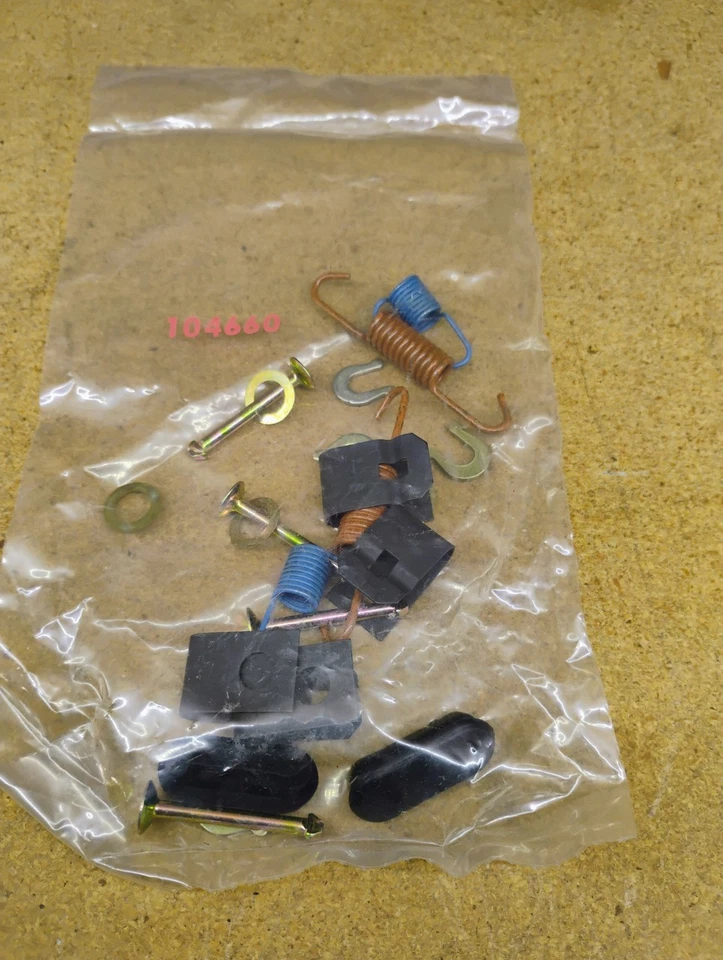 Herrajes de freno Wagner F104660 NUEVO Hecho en EE. UU. Foto 3 de 4