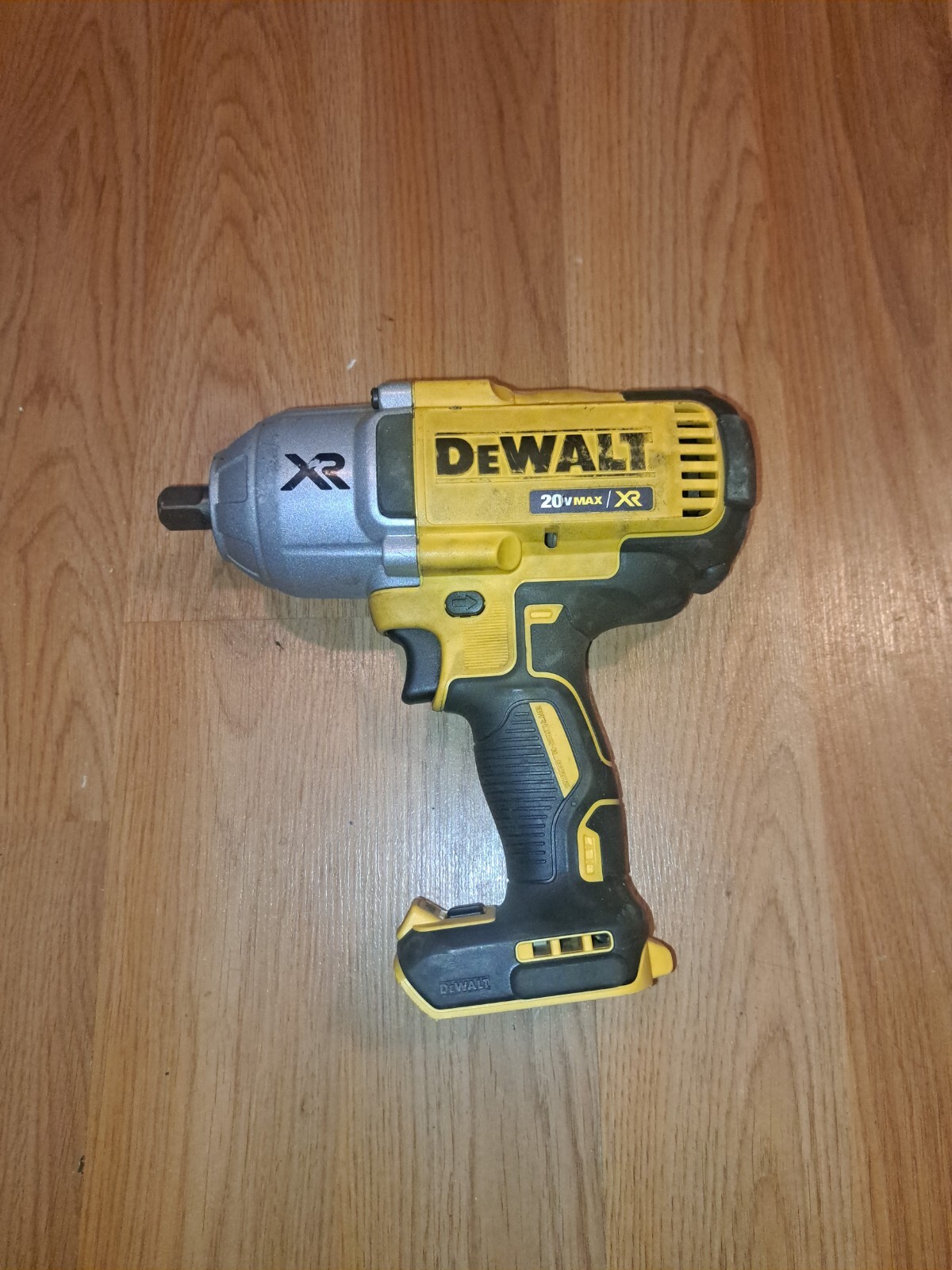 DEWALT DCF899 20V 1/2inch Impact Wrench eBay