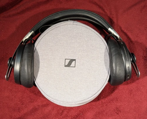 Sennheiser Momentum 3 Wireless Headphones with case - VG - TESTED - SOUND GREAT!