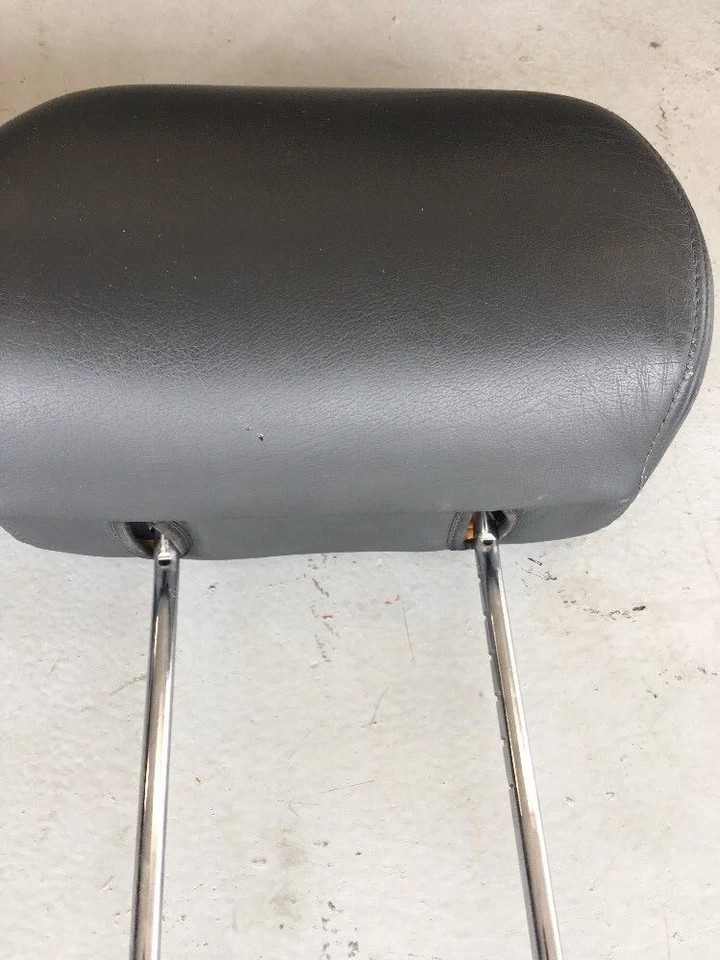 04-06 Kia Amanti Front LEFT RIGHT Headrest LEATHER - Image 4 of 4
