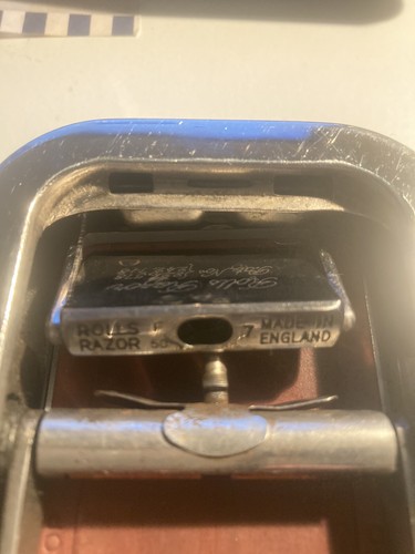 Vintage Rolls Razor, Imperial Safety Razor Kit in Original, Aluminum Case 6 in - Picture 10 of 12