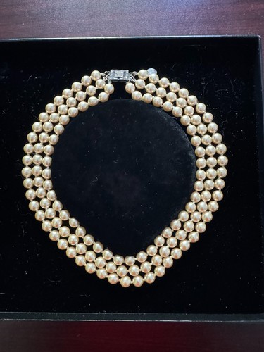 Jackie's Triple Strand Pearl Necklace, Franklin Mint, Authentic Reproduction