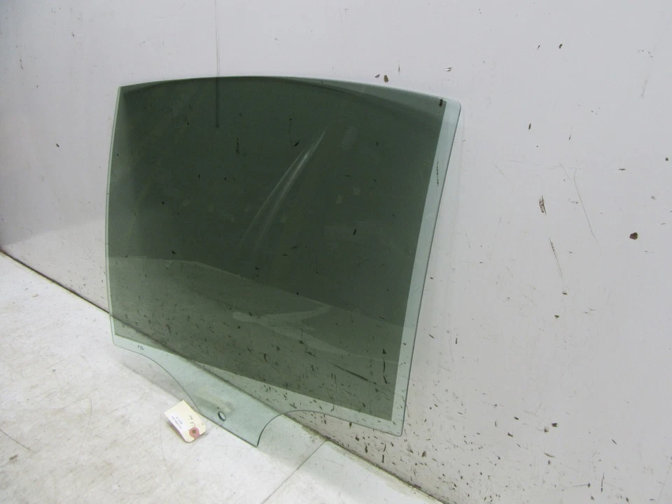 2012-2016 BMW 328xi F30 OEM Left Rear Door Window Glass Panel - Imagem 3 de 4