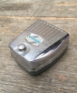 Vintage Cyclone batteriebetriebenes Fahrrad Chrom Glocke Hooter Alarm Morsecode 1970er Jahre