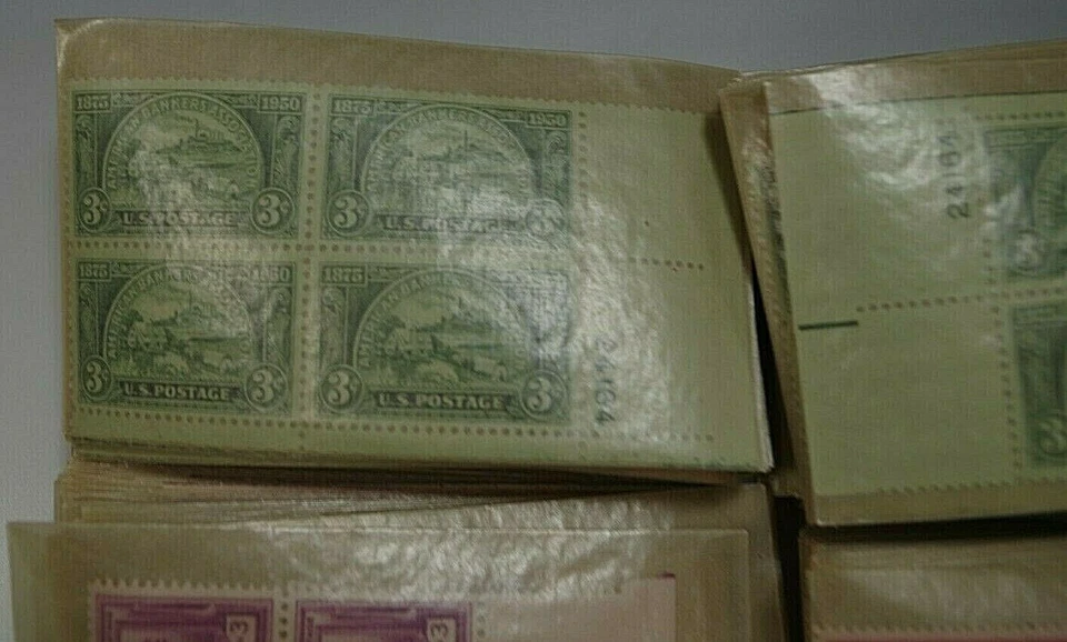 319 US STAMPS PLATE BLOCKS OF 4 3 CENT STAMP 1940's 1276 STAMPS - Image 2 of 4