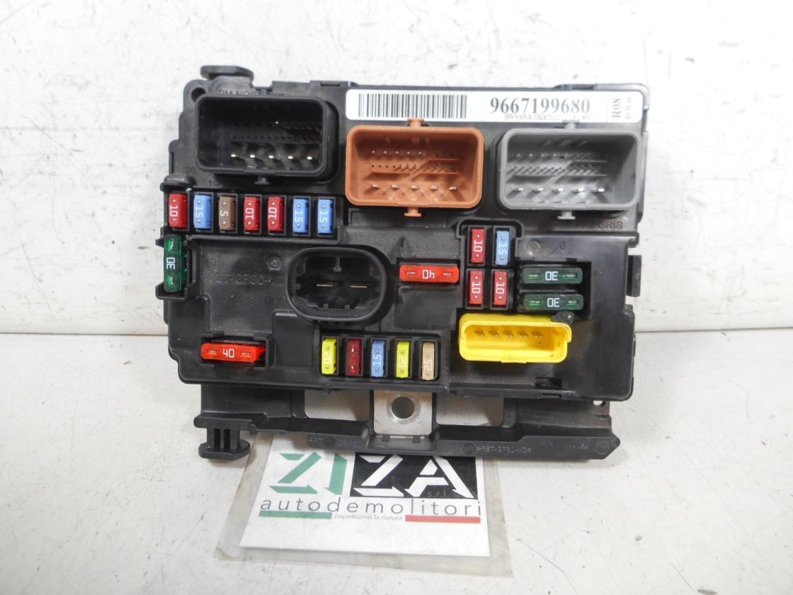 Boîte à fusibles de l’unité de commande BSM pour Citroën C3 Picasso 2013, réf...