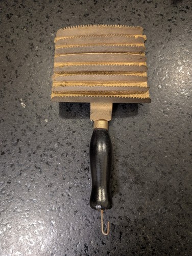 Civil war Era - Antique Horse Grooming Curry Comb Brush Y Shaped Back