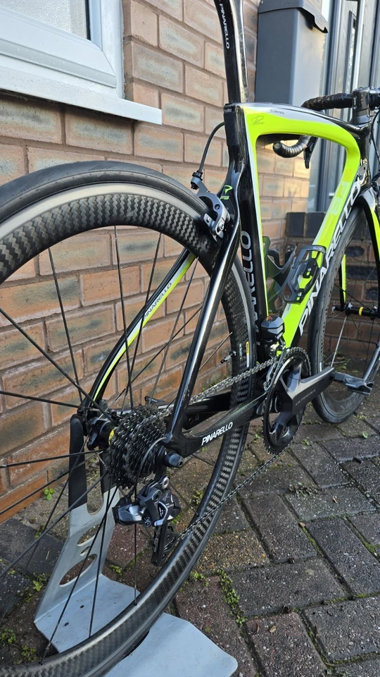 ​Pinarello Dogma F8 Carbon Road Bike – Shimano Ultegra Di2 – Mavic Cosmic  54cm, photo 2 of 5