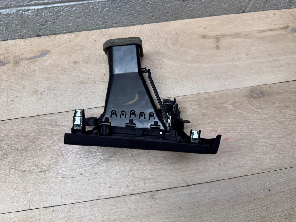 宝马 650 640 M6 原始设备制造商 2012 - 2018 DASHBOARD LEFT FRESH AIR GRILLE — 第 4/4 张图片