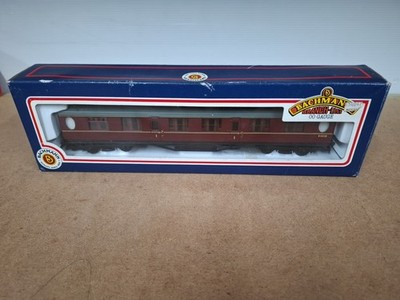 Bachmann OO GAUGE 63' Thompson 1ST Corridor Coach Maroon B.R Boxed