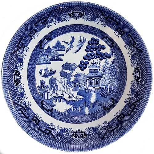 Blue Willow Mint Soup or Salad Bowl 24cm 9" Made in UK by Queens Churchill China - Picture 1 of 4