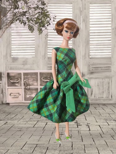 1/6 Puppenkleid Handarbeit Happy St Patrick's - Bild 1 von 6