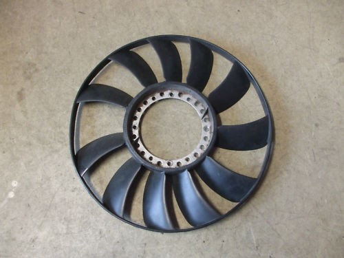 Lüfterrad Lüfter Audi A4 A6 VW Passat 3B 3BG 1.8T 1.9TDI 058121301B