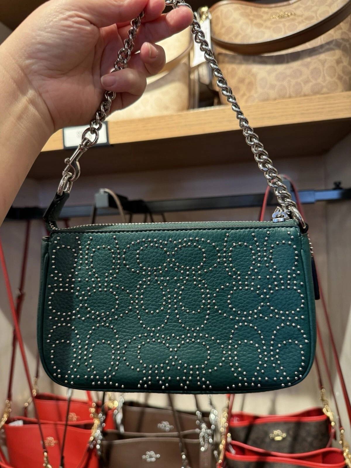 Coach CX262 Nolita 19 con rivetti firmati argento verde smeraldo