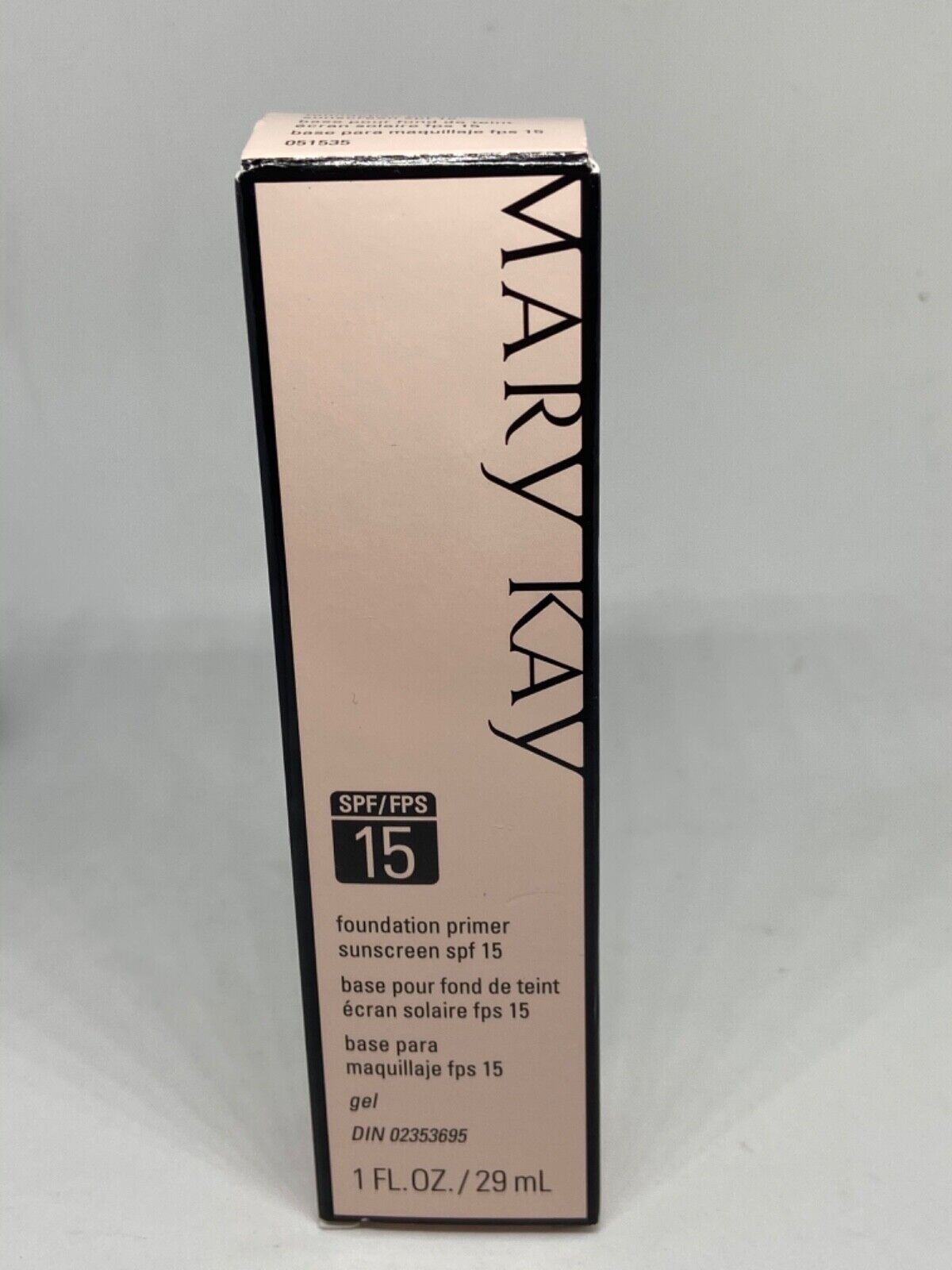 Mary Kay Free shipping / New FOUNDATION PRIMER SUNSCREEN BROAD 15 Limited time for free shipping FREE Spectrum SPF