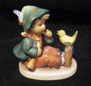 hummel boy with bird