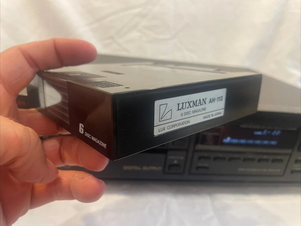 Cambiador de discos compacto Luxman DC-113 (para piezas o reparación) Foto 3 de 4