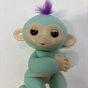 WowWee Fingerling Interactive Zoe Baby Monkey-Works Baby Blue Purple Hair