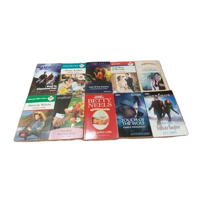 10 x Mills & Boon Assorted Paperback Bundle Erotic Love Romance Womens Fiction