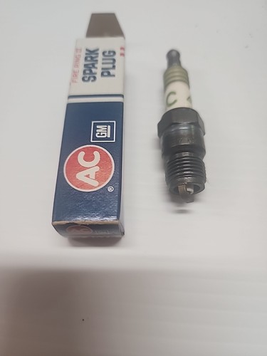 AC DELCO Spark Pugs 45TS Genuine Gm Parts 8 Pack OEM RARE - 第 2/2 張圖片