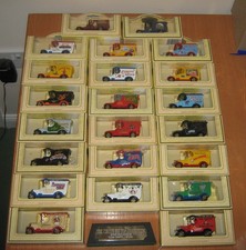 Lledo Days Gone SP50 Bullnose Morris Van The Circus Big Top Collection Set of 22