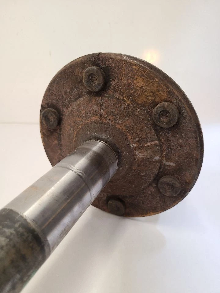 2007-2014 CADILLAC ESCALADE Axle Shaft Rear Axle 9 1/2 Ring Gear 15812663 - Image 3 of 4