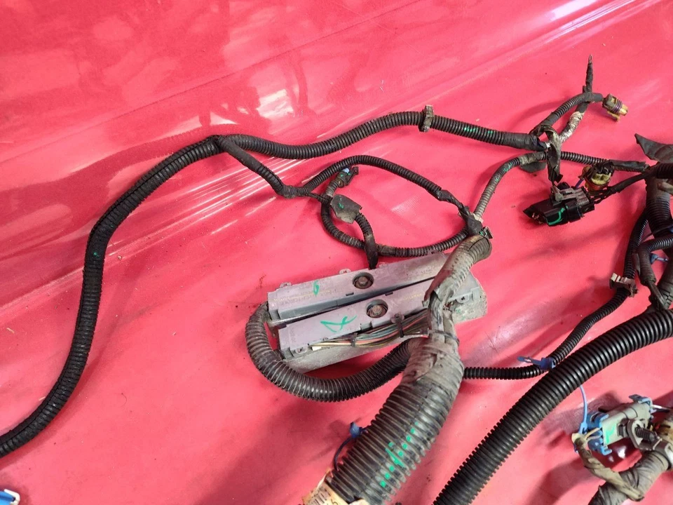 2002 Cadillac Escalade EXT 6.0L V8 Auto Trans Engine Wiring Harness COMPLETE - Image 4 of 4