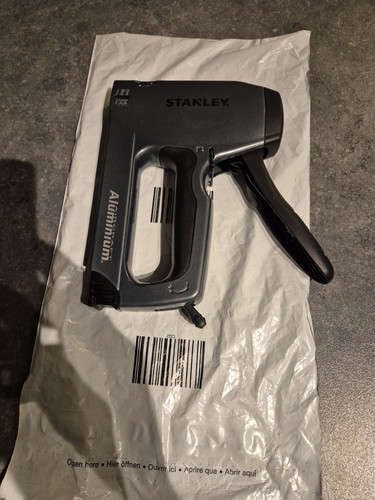 stanley aircraft aluminium staple gun TRA700T + FAST UK 🇬🇧 DELIVERY! - Picture 1 of 4