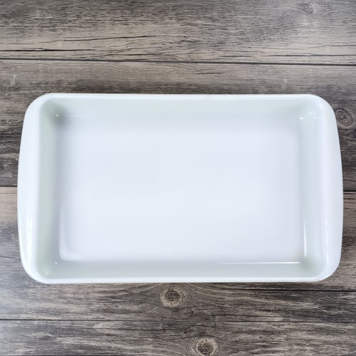 Pyrex Lime Green 2 Qt. Casserole Baking Dish 8x12 Rectangle 232 Vintage - Picture 2 of 10