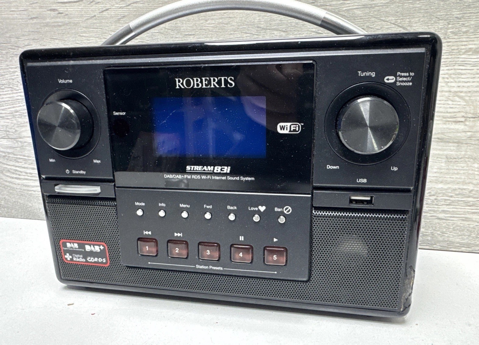 Roberts Stream 83i DAB/FM/WIFI internet Radio. Small Damage On Side!