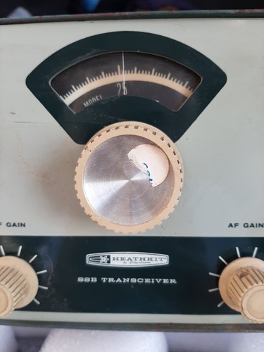 heathkit SSB TRANSCEIVER NO POWER SUPPLY. No Screws In Case Missing - Picture 7 of 24