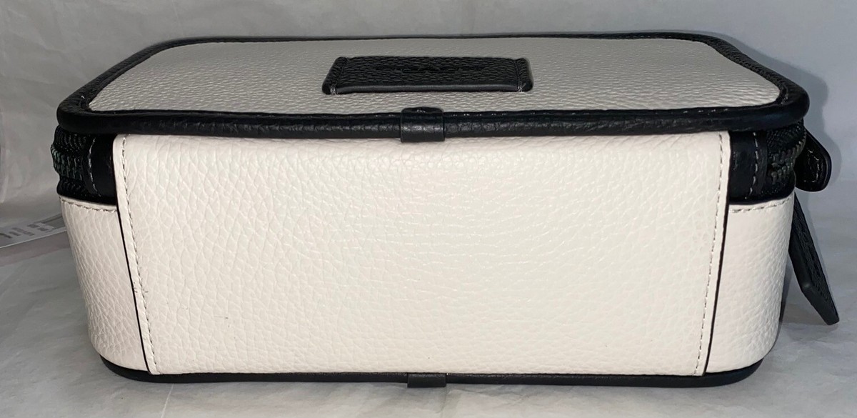 キャベッチ　ポニー　白 NWT COACH Wyatt Pebble Leather Crossbody Gunmetal Black Trim