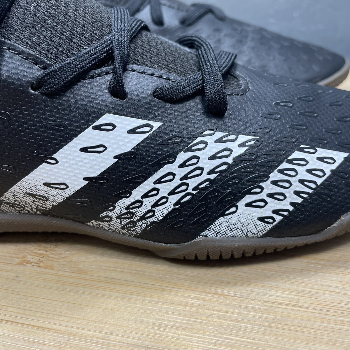 adidas PREDATOR FREAK.3 Demonscale INDOOR JR BLACK WHITE (FY0614