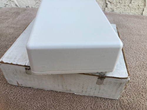 USED- Honeywell 5800RP WIRELESS REPEATER W/LARGER BATTERY - Picture 3 of 8