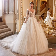 Gorgeous Pearls Wedding Dress V-neck Long Sleeve Flowers A-Line Princess Vestido