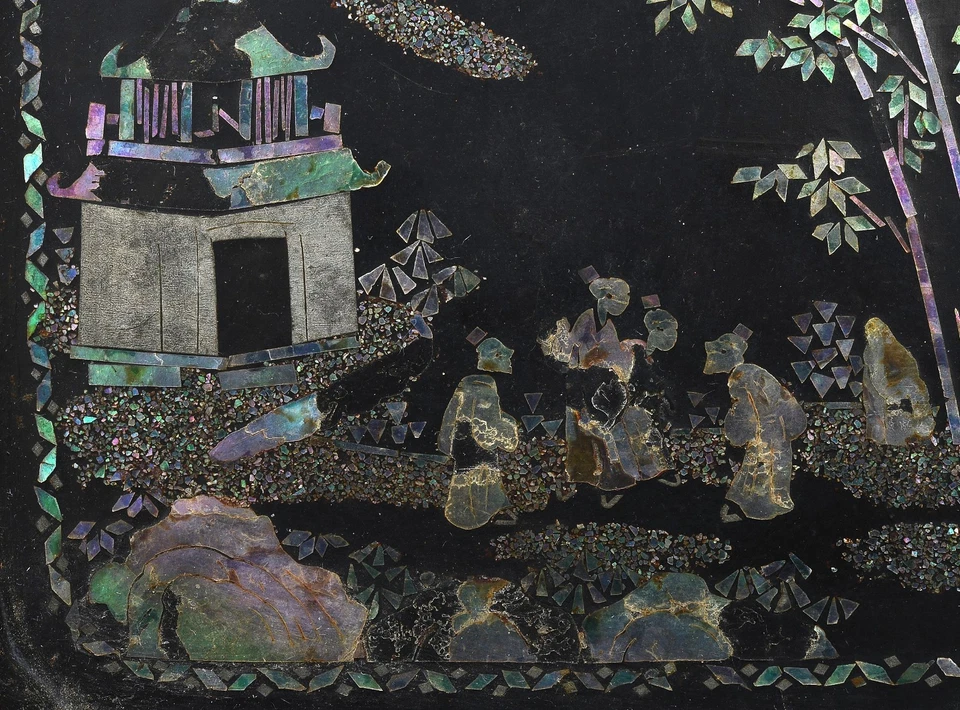 Figura pagoda bandeja de té plato madreperla laca negra burgaute laca china 17C Foto 2 de 4