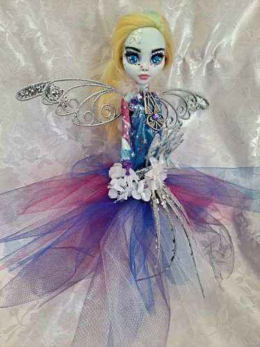 Bambola Mackenzie an ooak monster high fata personalizzata ridipinta arte ali di farfalla - Foto 15 di 19