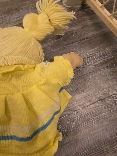 Cabbage Patch Kid CPK Blonde HAIR PONYS Blue Eyes Yellow Clothes Head Mold 8 - Picture 10 of 18