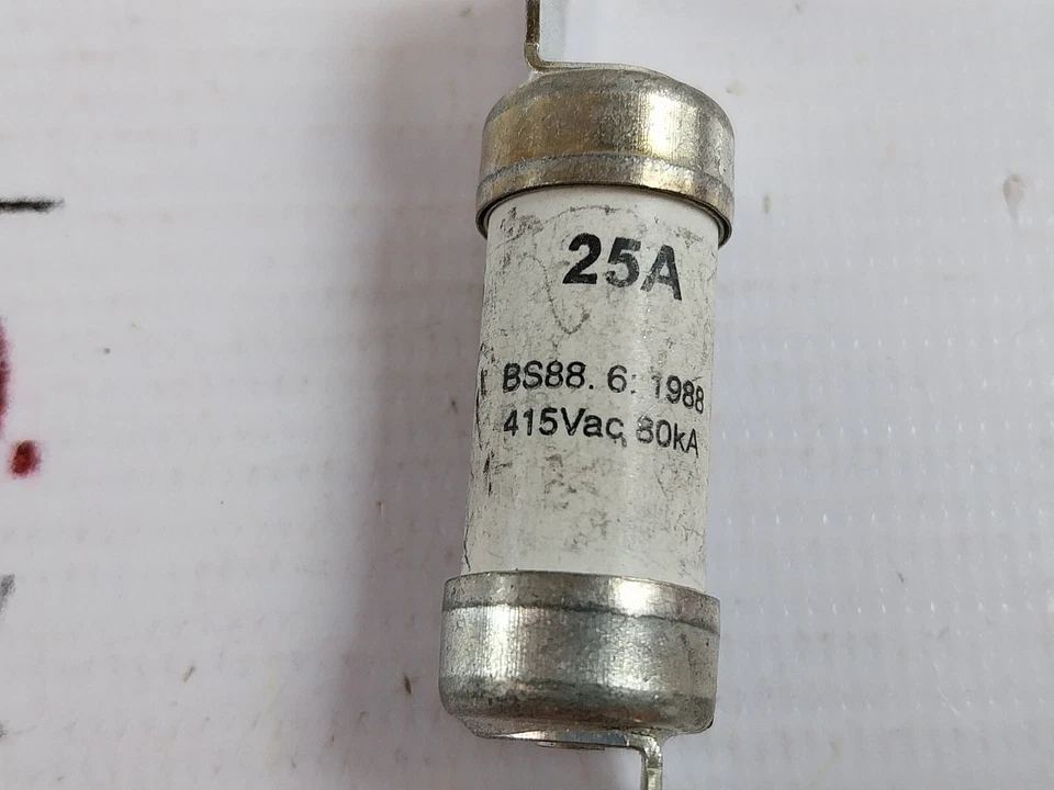 Lote De 11X Siemens 3NW NS25 NS Tipo Fusible 25A GG 415VAC 80KA - Imagen 4 de 4