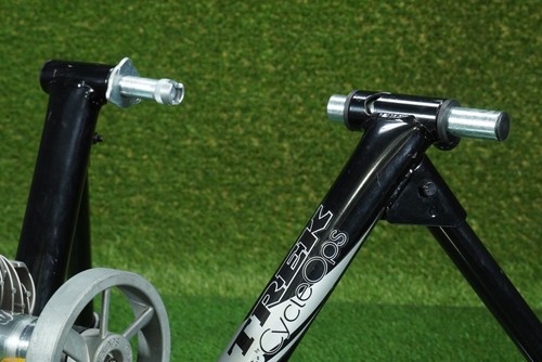 CYCLEOPS FLUID2 TREK BIKE BICYCLE TRAINER, BLACK ~ NICE!! - Picture 4 of 13