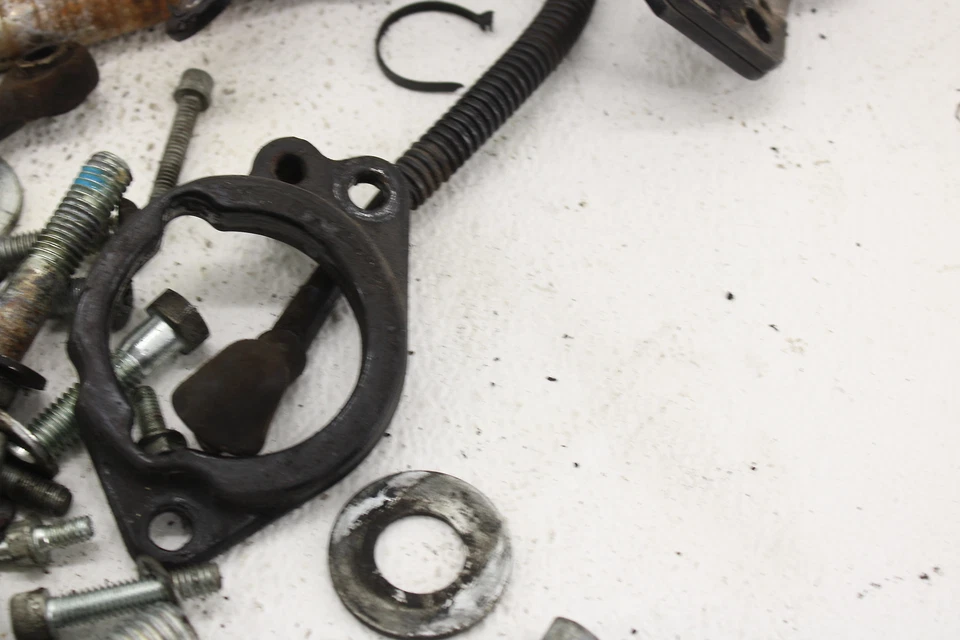 04-06 Harley-Davidson Sportster 1200  XL1200C Misc Bolts Hardware Screws - Image 4 of 4