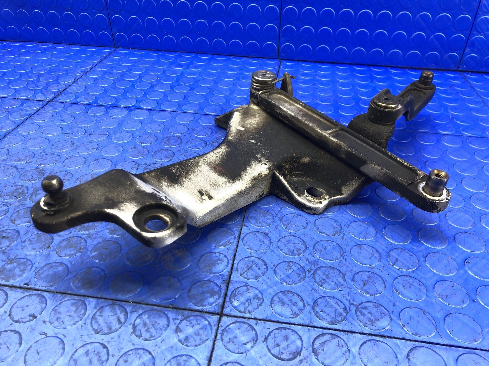 2004-2014 LAMBORGHINI GALLARDO OEM REAR RIGHT HOOD HINGE BRACKET