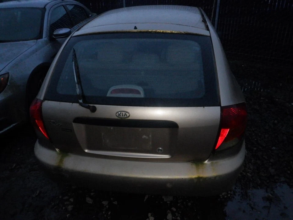 Conjunto de filtro de aire usado se adapta a: montaje Kia Rio 2002 grado A Foto 3 de 4