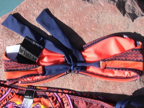 HURLEY SWIMWEAR BEACH BIKINI - NEW LARGE BOTTOMS - XSMALL TOP TIES - Picture 3 of 4