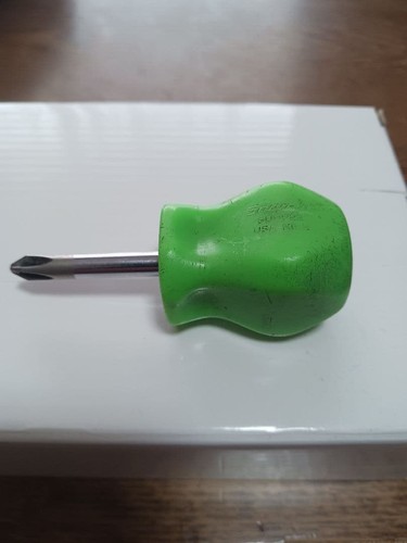 Snap-on Stubby Phillips Screwdriver Green Grip USA Mechanic Tool Vintage