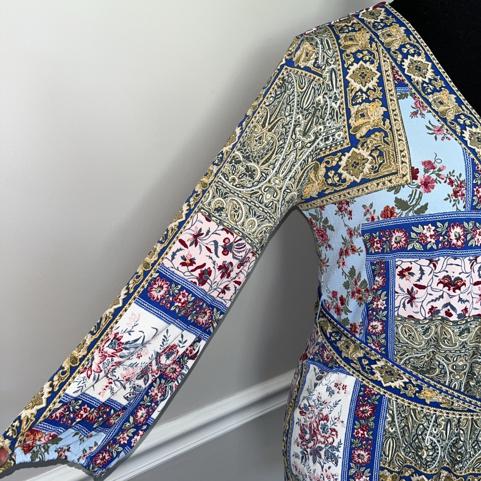 JM Collection Women's Size M Multicolor Knit 3/4 Sleeve V-Neck Faux Wrap Blouse