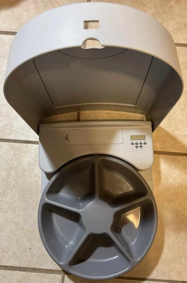 PetSafe PFD11-13707 5-Meal Dog and Cat Automatic  Feeder Dispenser - Gray - Image 2 of 4