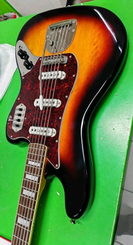 Guitarra Fender Squier E-Bass 6 LRL 3TS - Imagen 4 de 7