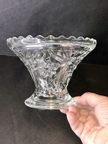 Vintage Anchor Hocking EAPC Prescut Star of David Glass Bowl 4.25” Footed Bowl