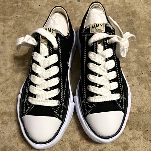 Maison MIHARA YASUHIRO MMY Men's Black/White Low Top Lace-Up Sneakers